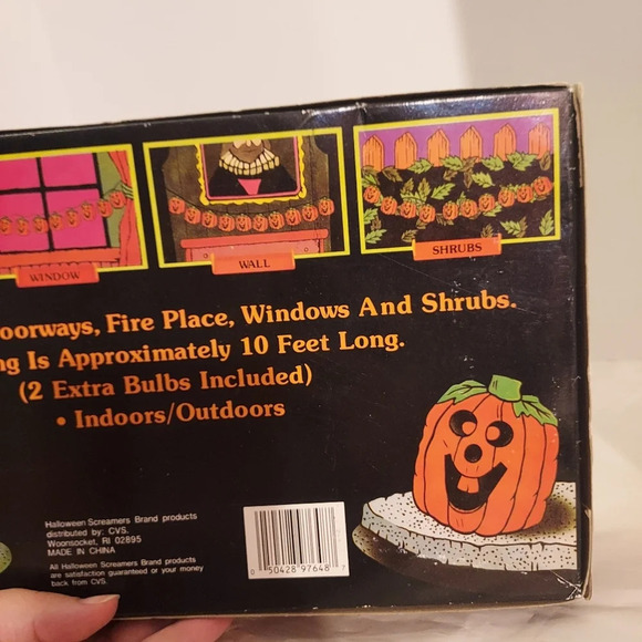 CVS Halloween Screamers Halloween String of Skulls Blow Mold 10 Lights - Picture 6 of 9